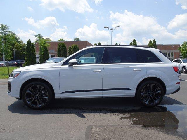 new 2025 Audi Q7 car, priced at $75,395