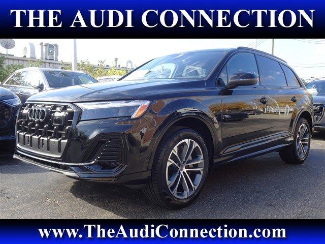 new 2025 Audi Q7 car, priced at $71,305