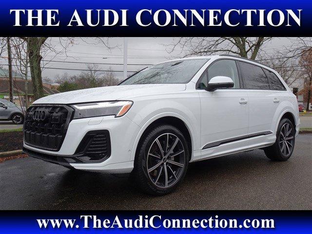 used 2025 Audi Q7 car, priced at $65,900