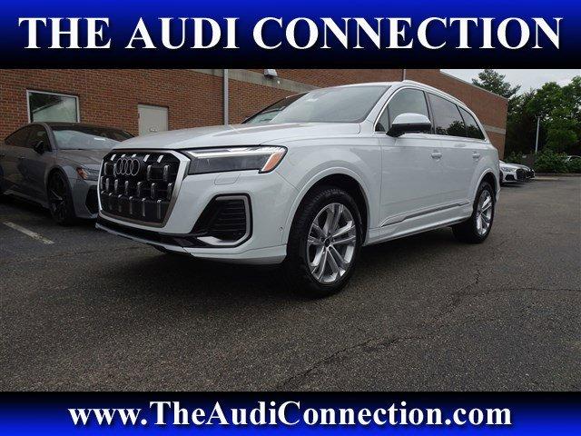 new 2025 Audi Q7 car, priced at $66,400