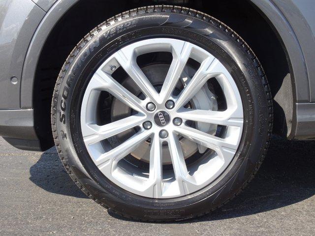 used 2025 Audi Q7 car, priced at $56,900