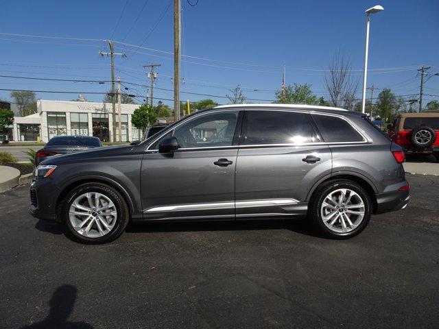 new 2025 Audi Q7 car, priced at $81,705