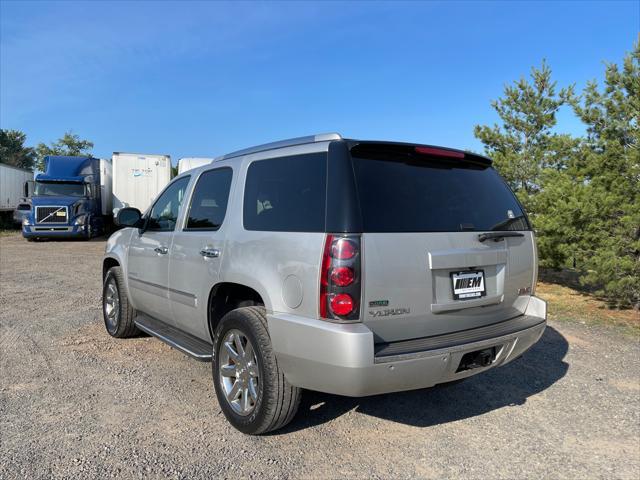 used 2011 GMC Yukon car, priced at $9,995