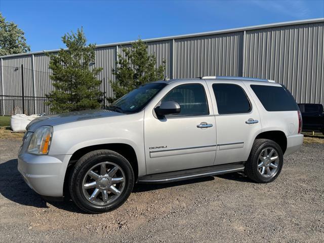 used 2011 GMC Yukon car, priced at $9,995