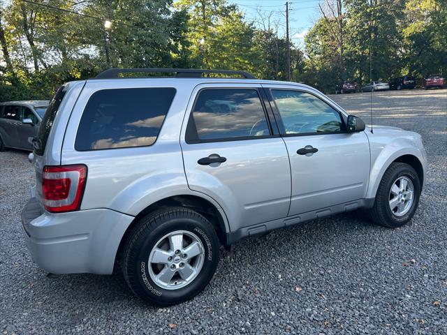 used 2009 Ford Escape car, priced at $5,795