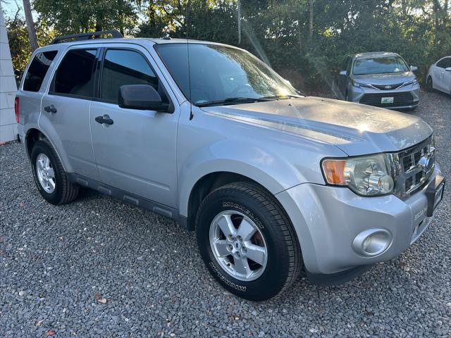 used 2009 Ford Escape car, priced at $5,795