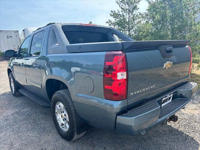 used 2011 Chevrolet Avalanche car, priced at $14,495