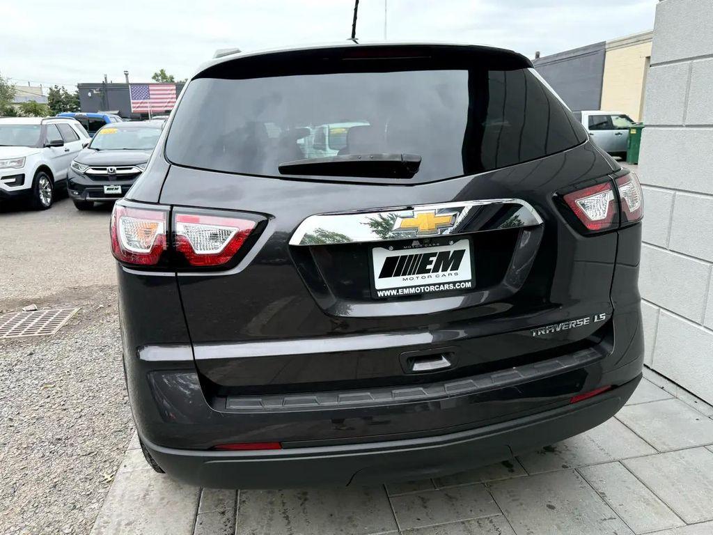 used 2015 Chevrolet Traverse car, priced at $9,995