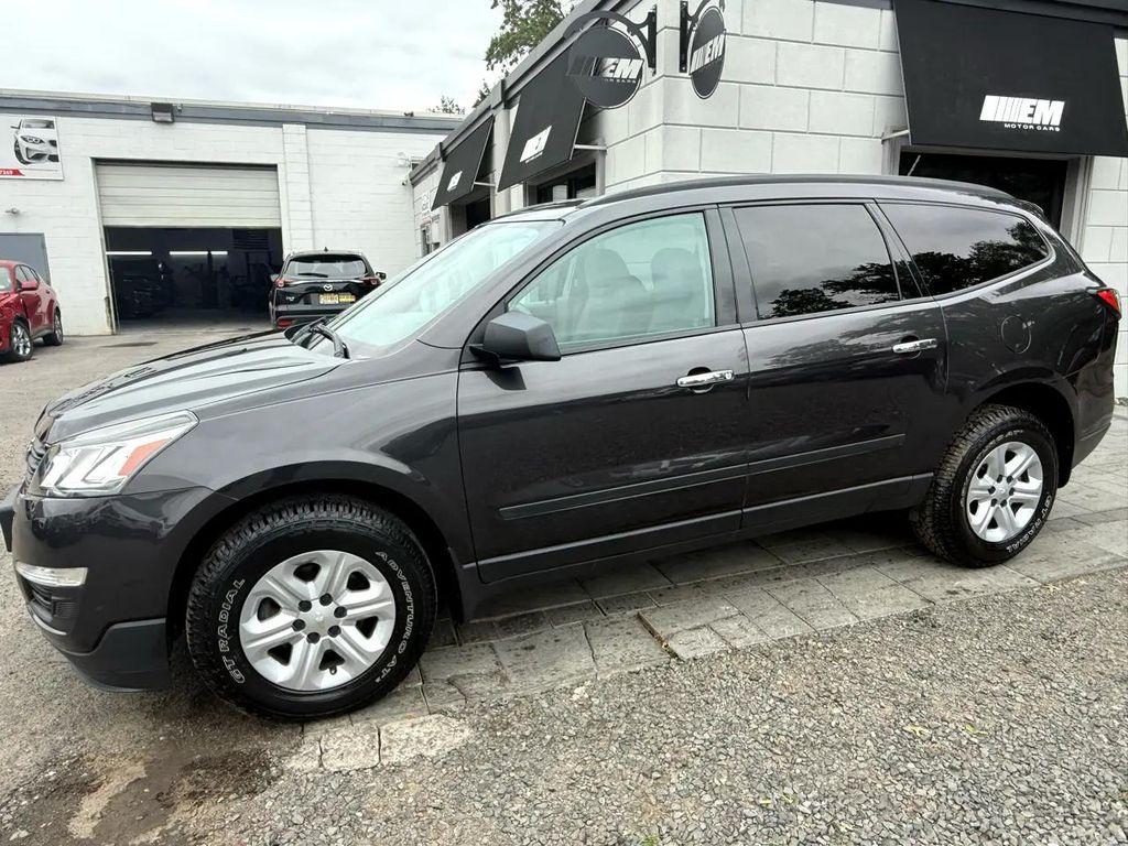 used 2015 Chevrolet Traverse car, priced at $9,995