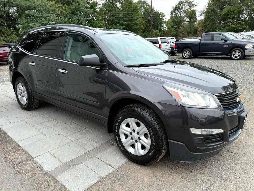 used 2015 Chevrolet Traverse car, priced at $9,995