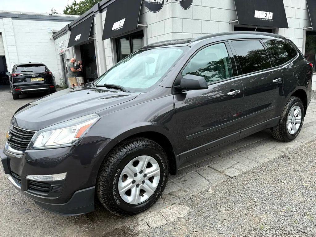 used 2015 Chevrolet Traverse car, priced at $9,995