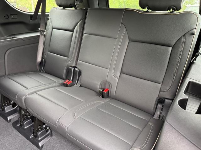 new 2025 Chevrolet Suburban car, priced at $69,901