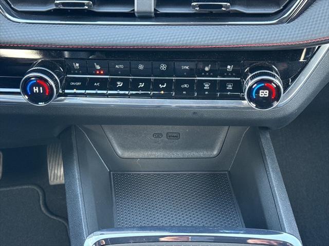 used 2025 Chevrolet Equinox car, priced at $35,614