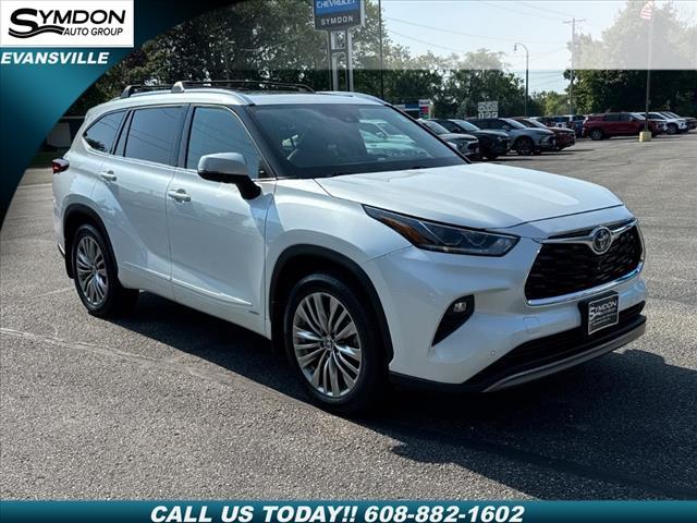 used 2022 Toyota Highlander Hybrid car, priced at $34,918