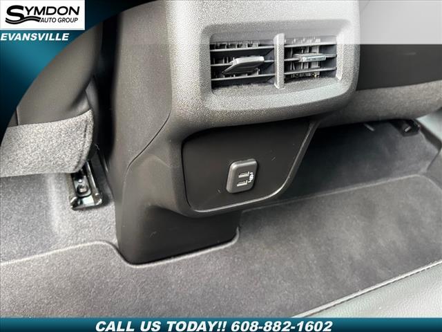 used 2021 Chevrolet Equinox car, priced at $21,532