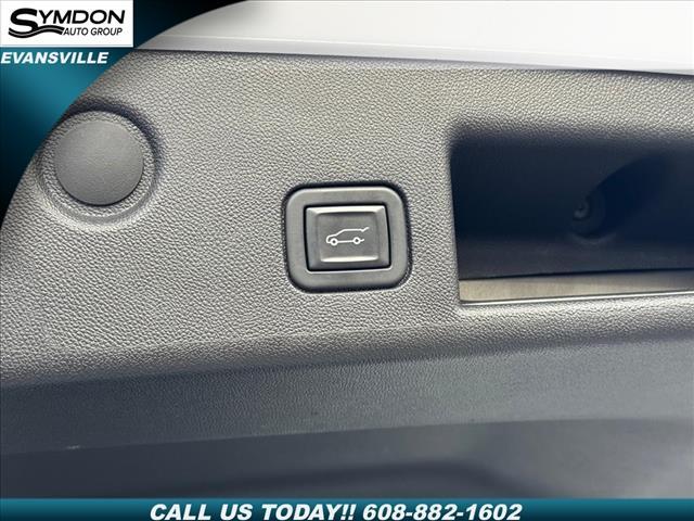 used 2023 Chevrolet Equinox car, priced at $25,843