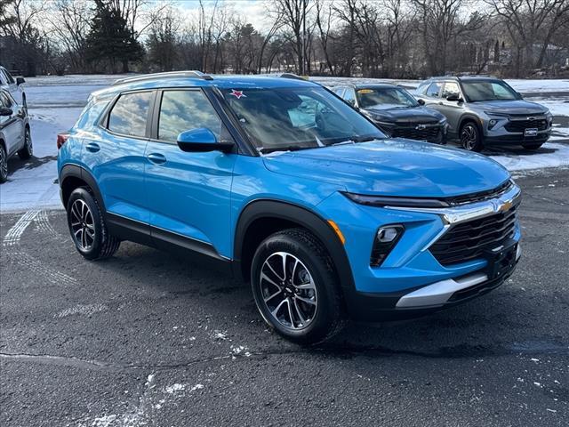 new 2025 Chevrolet TrailBlazer car, priced at $28,437