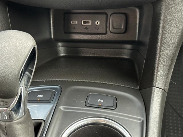 used 2023 Chevrolet Equinox car, priced at $26,959