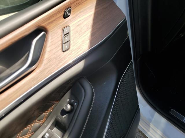 new 2025 Jeep Grand Cherokee car, priced at $57,078