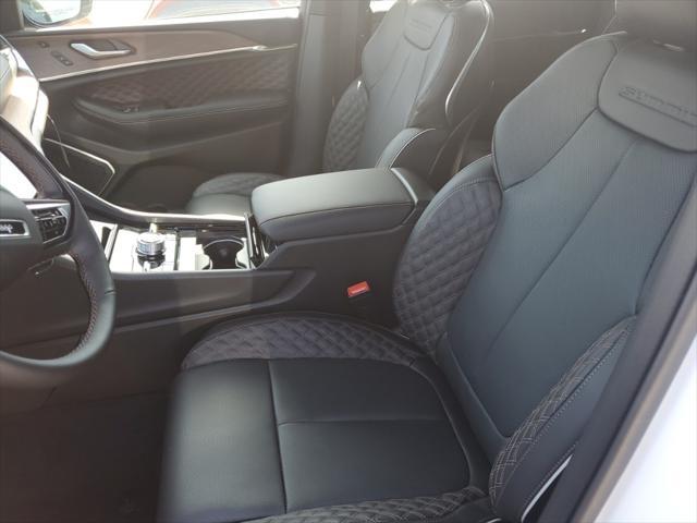 new 2025 Jeep Grand Cherokee car, priced at $57,078