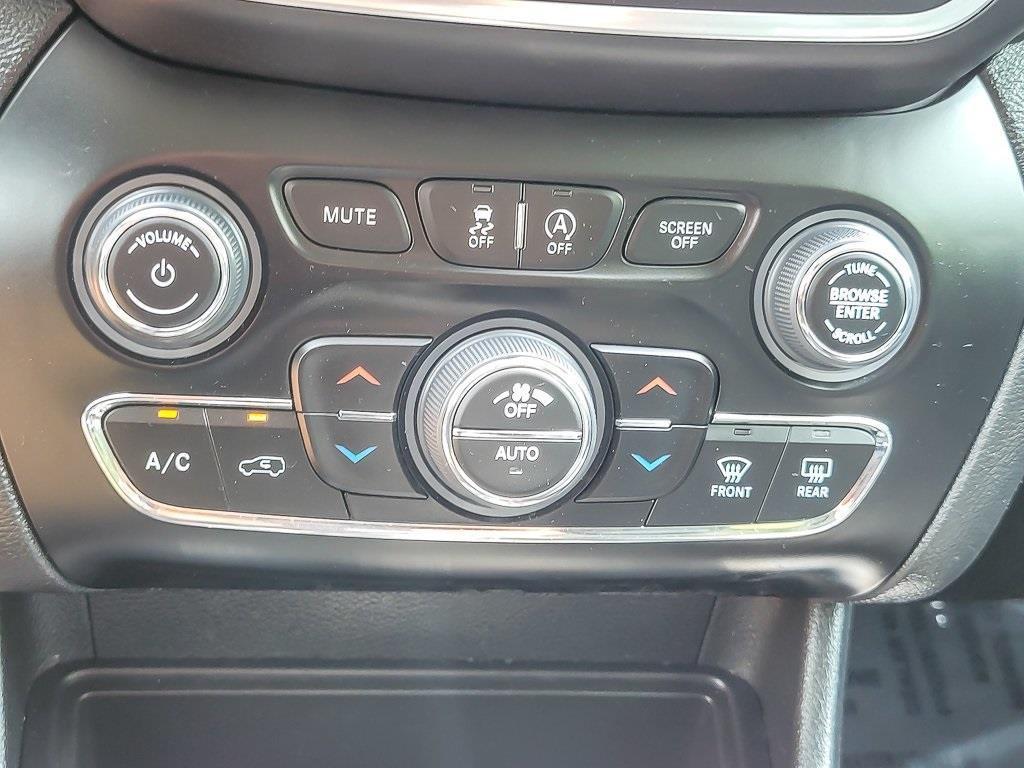 used 2023 Jeep Cherokee car, priced at $23,283