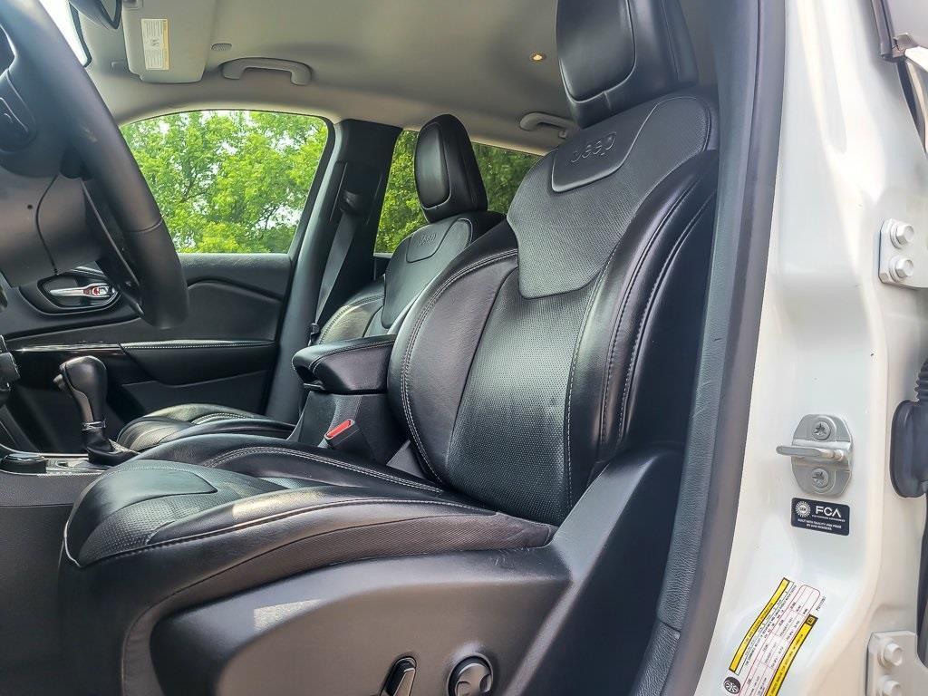 used 2023 Jeep Cherokee car, priced at $23,283