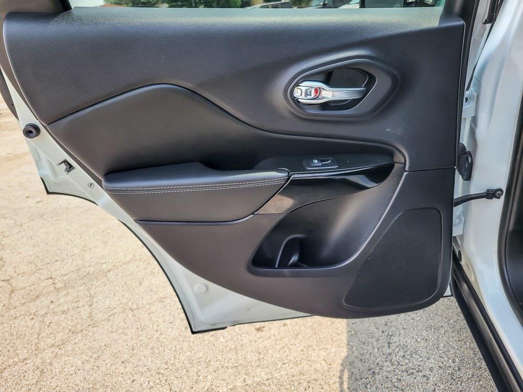 used 2023 Jeep Cherokee car, priced at $23,283