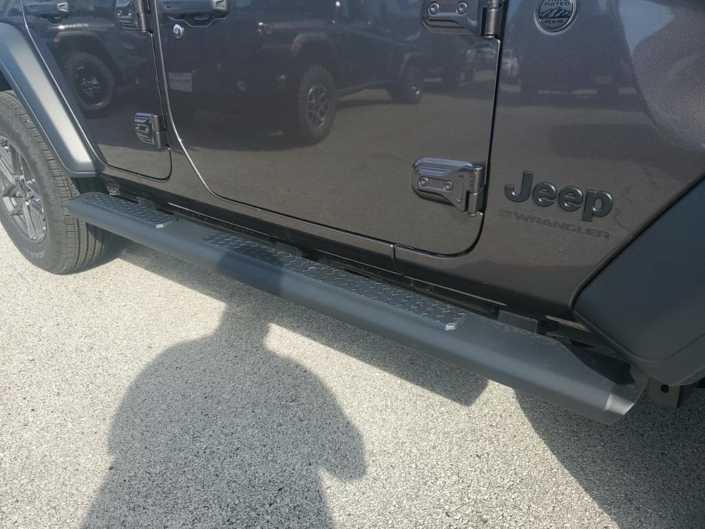 new 2025 Jeep Wrangler car, priced at $48,145