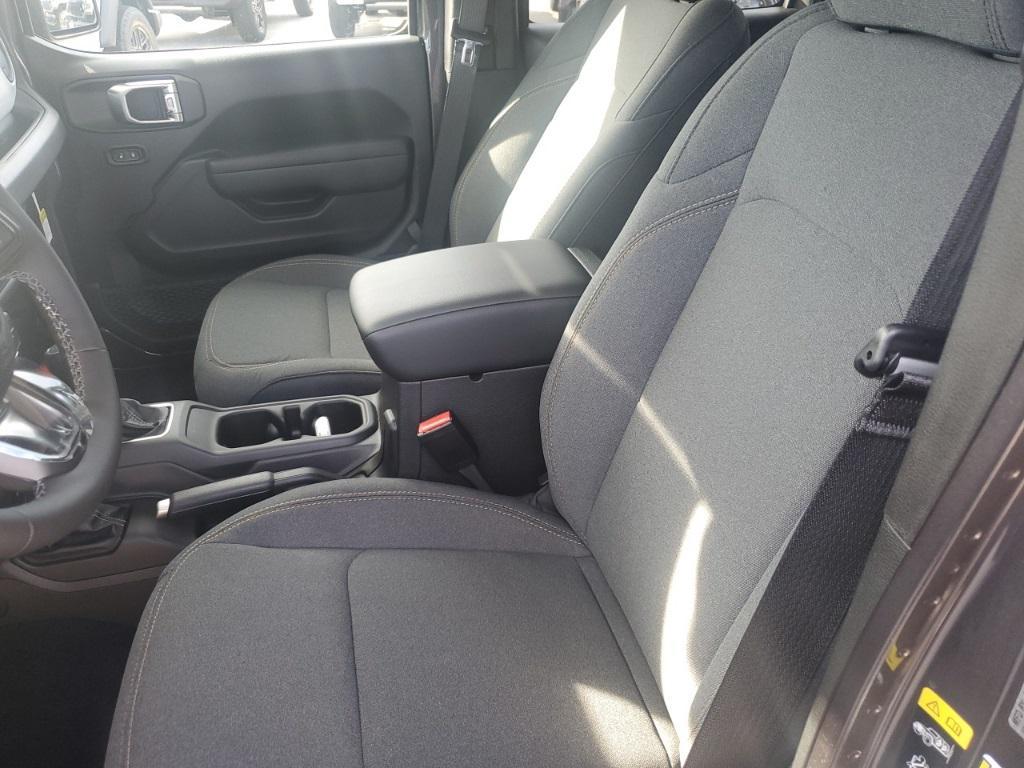 new 2025 Jeep Wrangler car, priced at $48,145