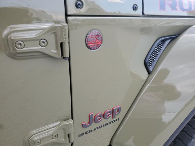 new 2025 Jeep Gladiator car, priced at $54,043