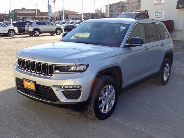 used 2022 Jeep Grand Cherokee car, priced at $32,774