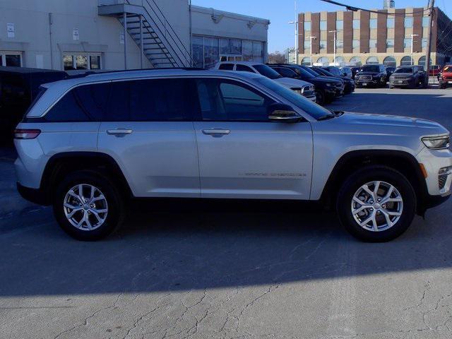 used 2022 Jeep Grand Cherokee car, priced at $32,774