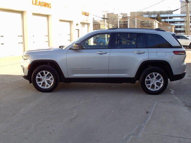 used 2022 Jeep Grand Cherokee car, priced at $32,774