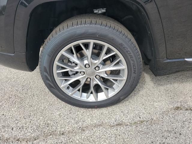 new 2025 Jeep Grand Cherokee car, priced at $51,410