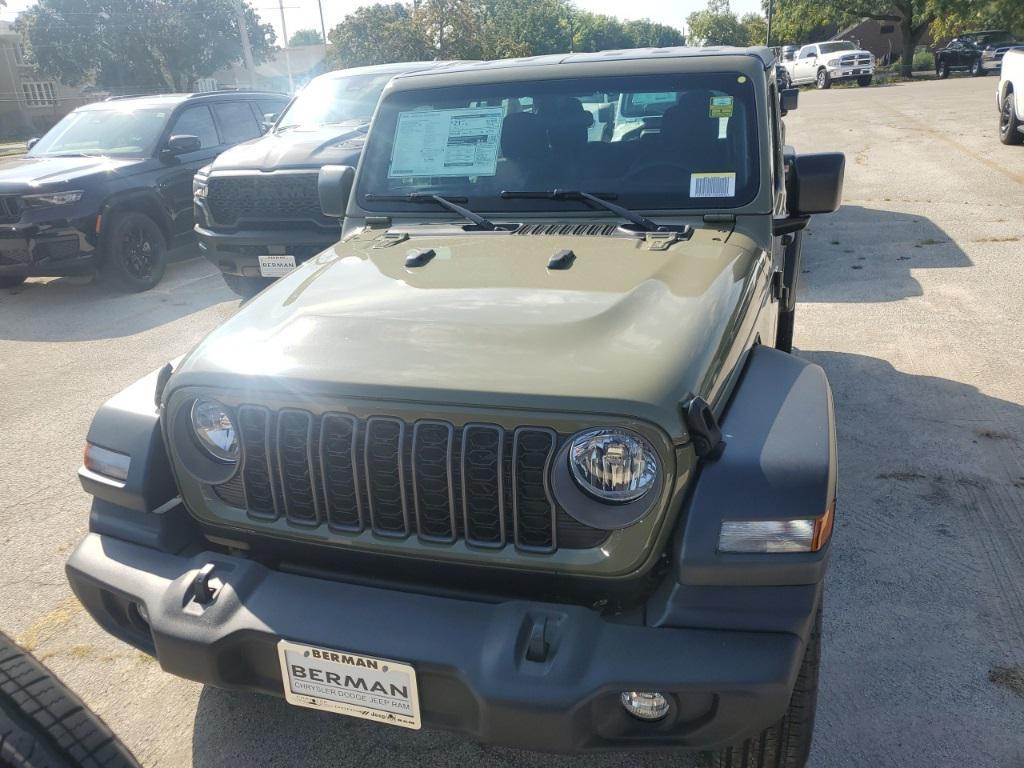 new 2025 Jeep Wrangler car, priced at $35,919