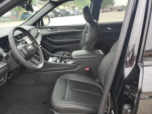new 2025 Jeep Grand Cherokee car, priced at $41,256
