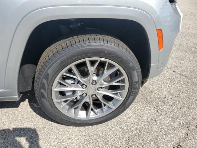 new 2025 Jeep Grand Cherokee car, priced at $51,410