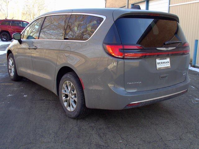 new 2025 Chrysler Pacifica car, priced at $44,635