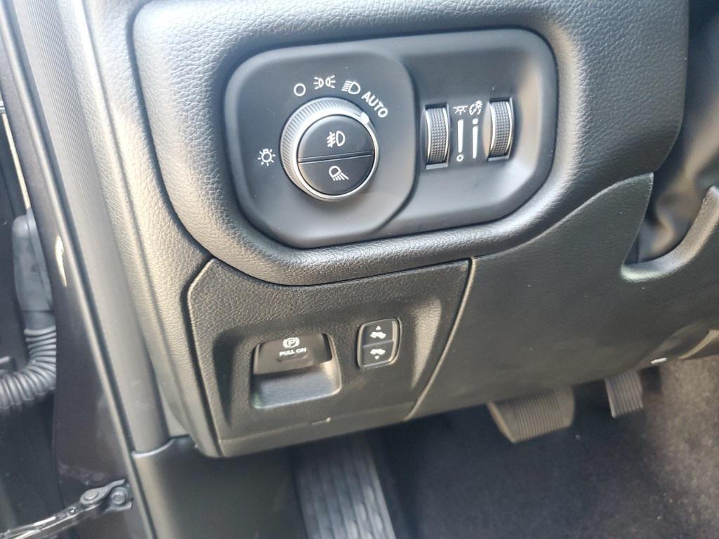 new 2025 Ram 1500 car, priced at $55,375
