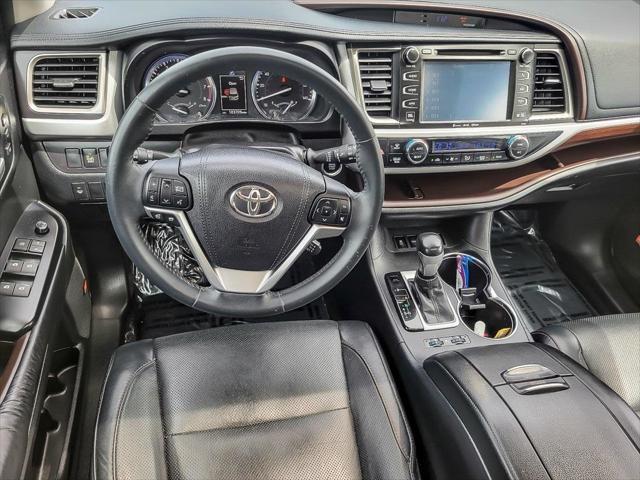 used 2016 Toyota Highlander car, priced at $21,662