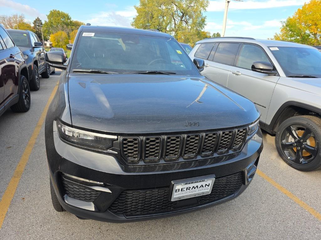 new 2025 Jeep Grand Cherokee car, priced at $52,189