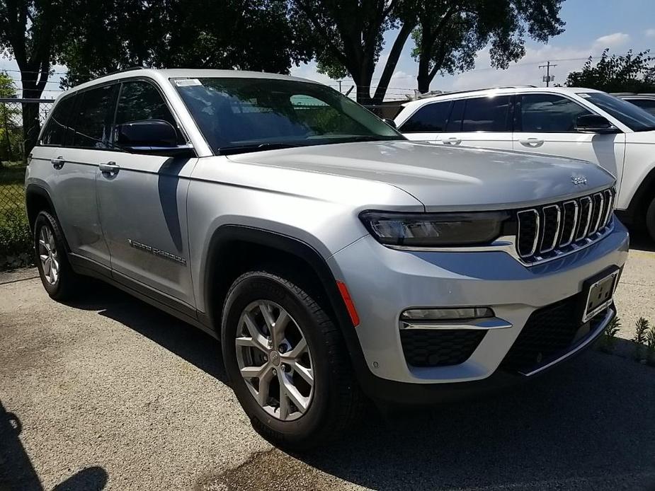 new 2024 Jeep Grand Cherokee car, priced at $44,922