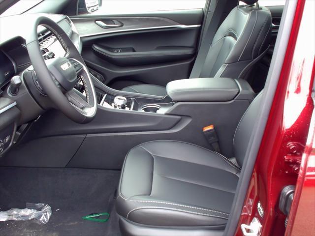 new 2025 Jeep Grand Cherokee car, priced at $41,829