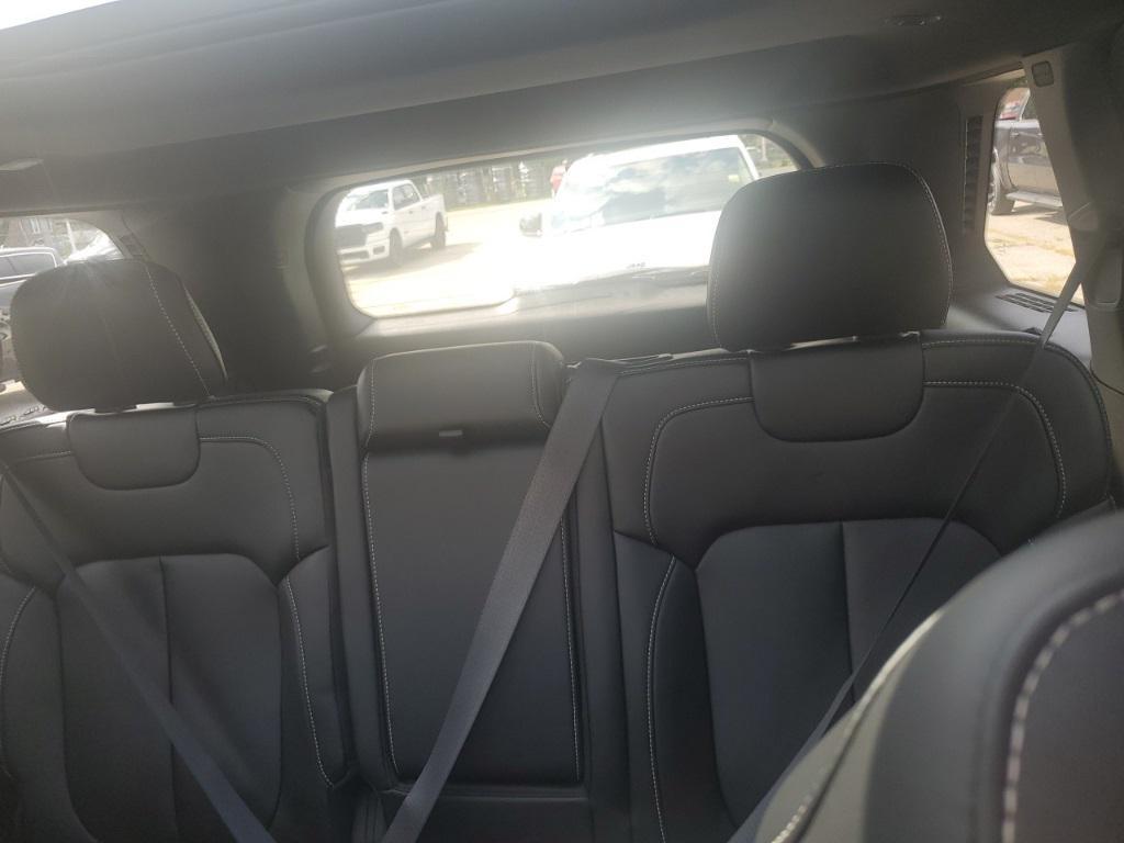 new 2025 Jeep Grand Cherokee car, priced at $46,266