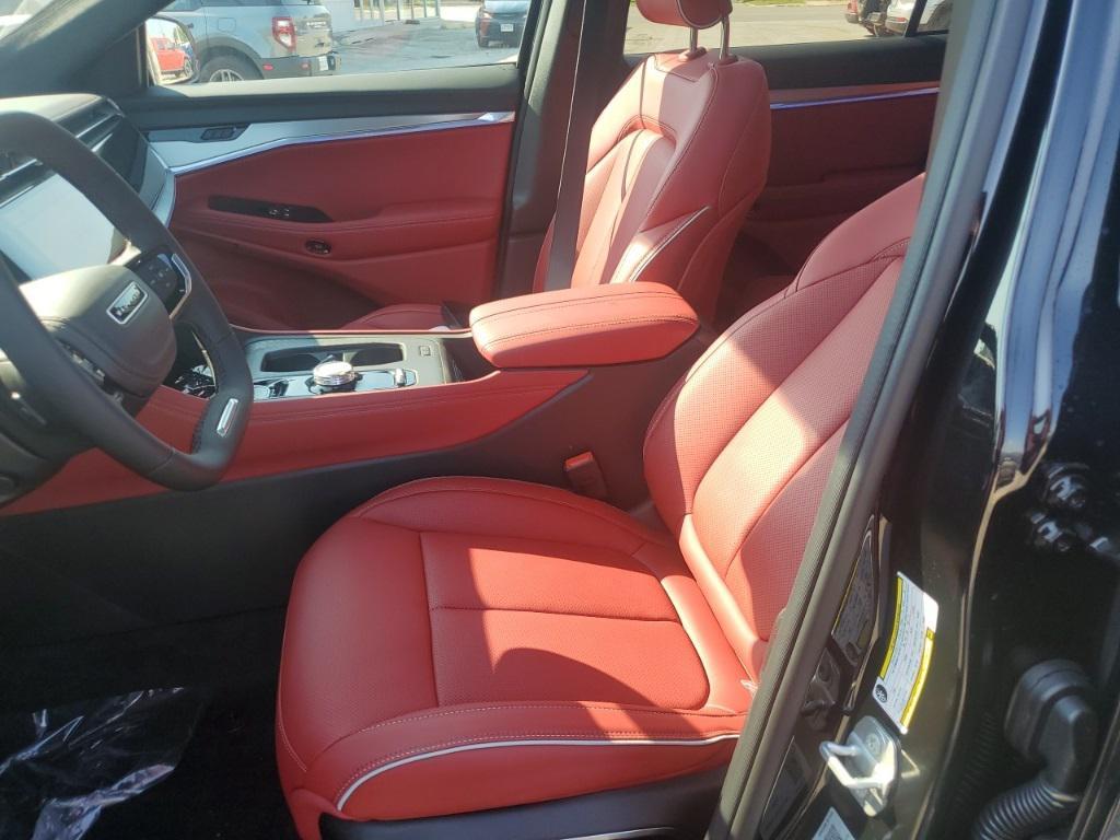 new 2025 Jeep Wagoneer S car, priced at $66,040