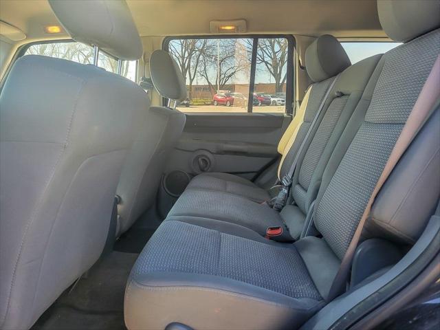 used 2007 Jeep Commander car, priced at $4,700