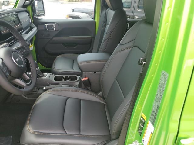 new 2025 Jeep Gladiator car, priced at $42,917