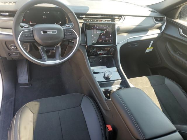 new 2025 Jeep Grand Cherokee L car, priced at $41,070