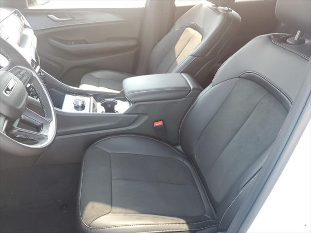 new 2025 Jeep Grand Cherokee L car, priced at $41,070