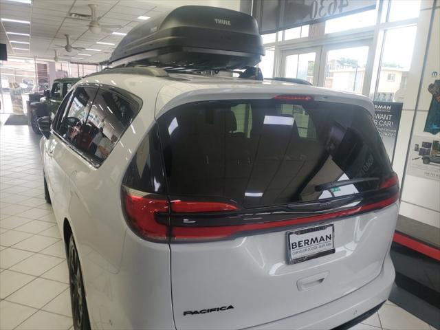 new 2025 Chrysler Pacifica car, priced at $46,852